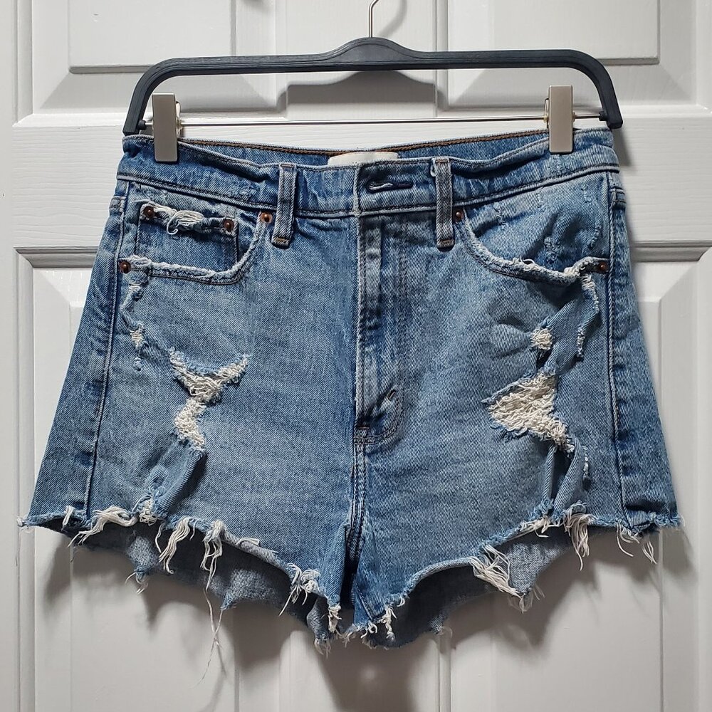 Abercrombie & Fitch High Rise Mom Short